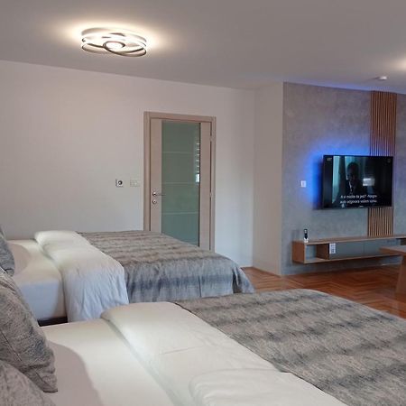 Apartments Hana City Center Лівно Екстер'єр фото